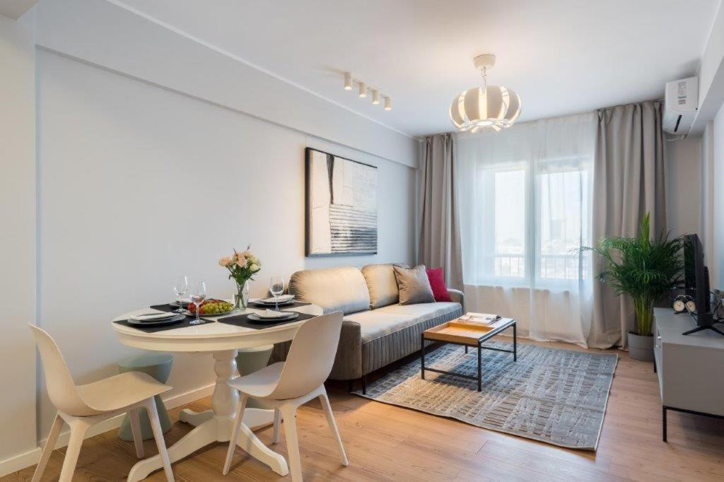 Downtown Modern - 2Br Apartment Бухарест Экстерьер фото