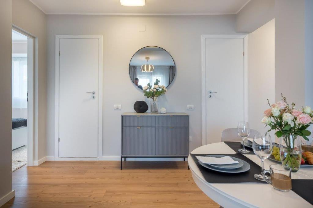 Downtown Modern - 2Br Apartment Бухарест Экстерьер фото