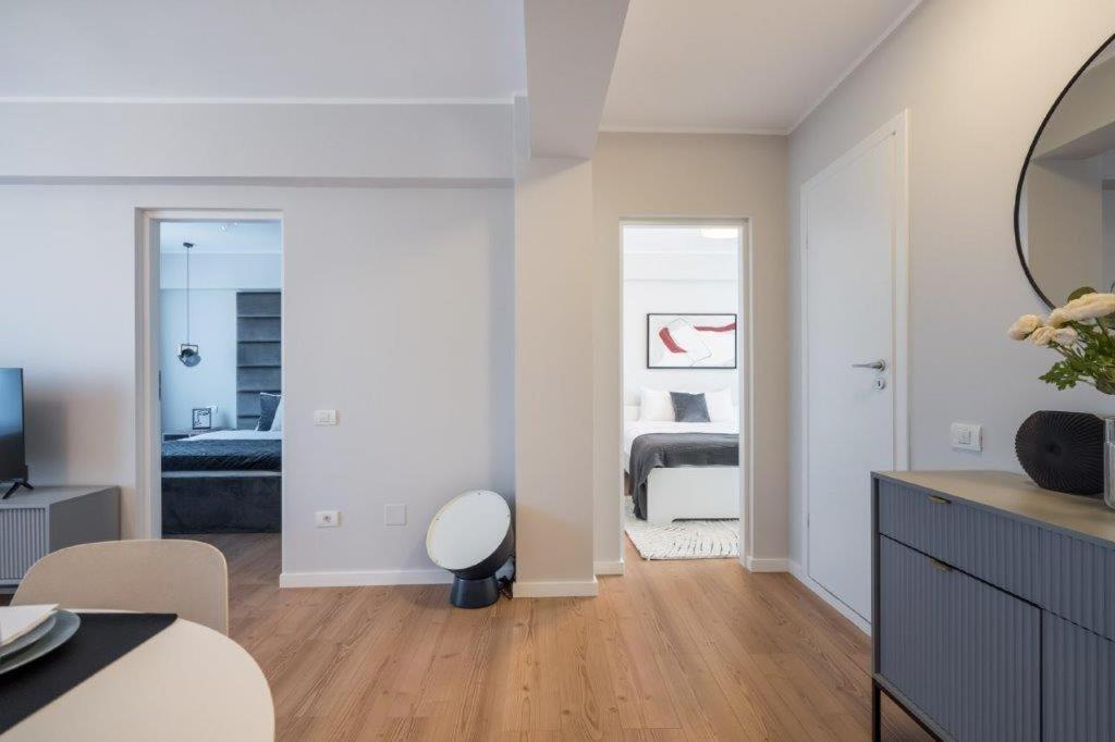 Downtown Modern - 2Br Apartment Бухарест Экстерьер фото